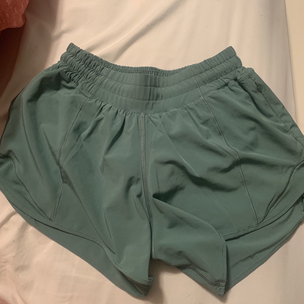 Lululemon Hotty Hot Tall Shorts Size 4